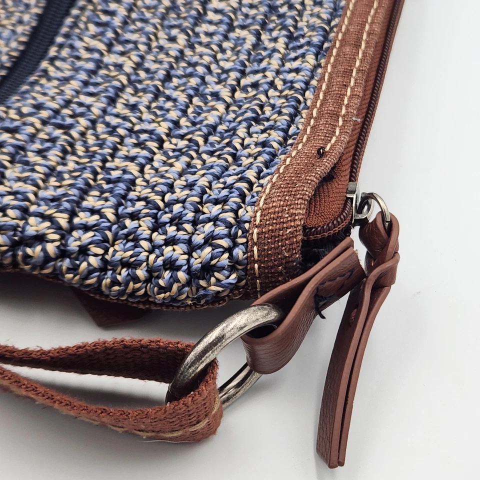 Bolso Bandolera The Sak Lucia Crochet Azul Marrón - Leer Correa - Cartera Informal Foto 4 de 4