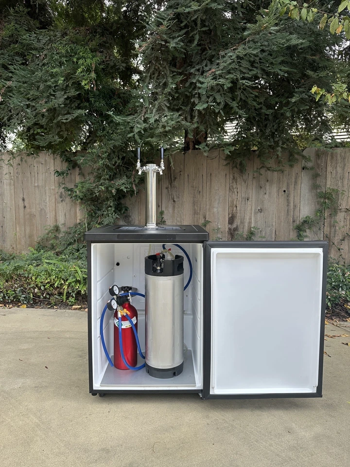 kegerator / dispensador de cerveza + barriles de bloqueo de bola usados Foto 3 de 4