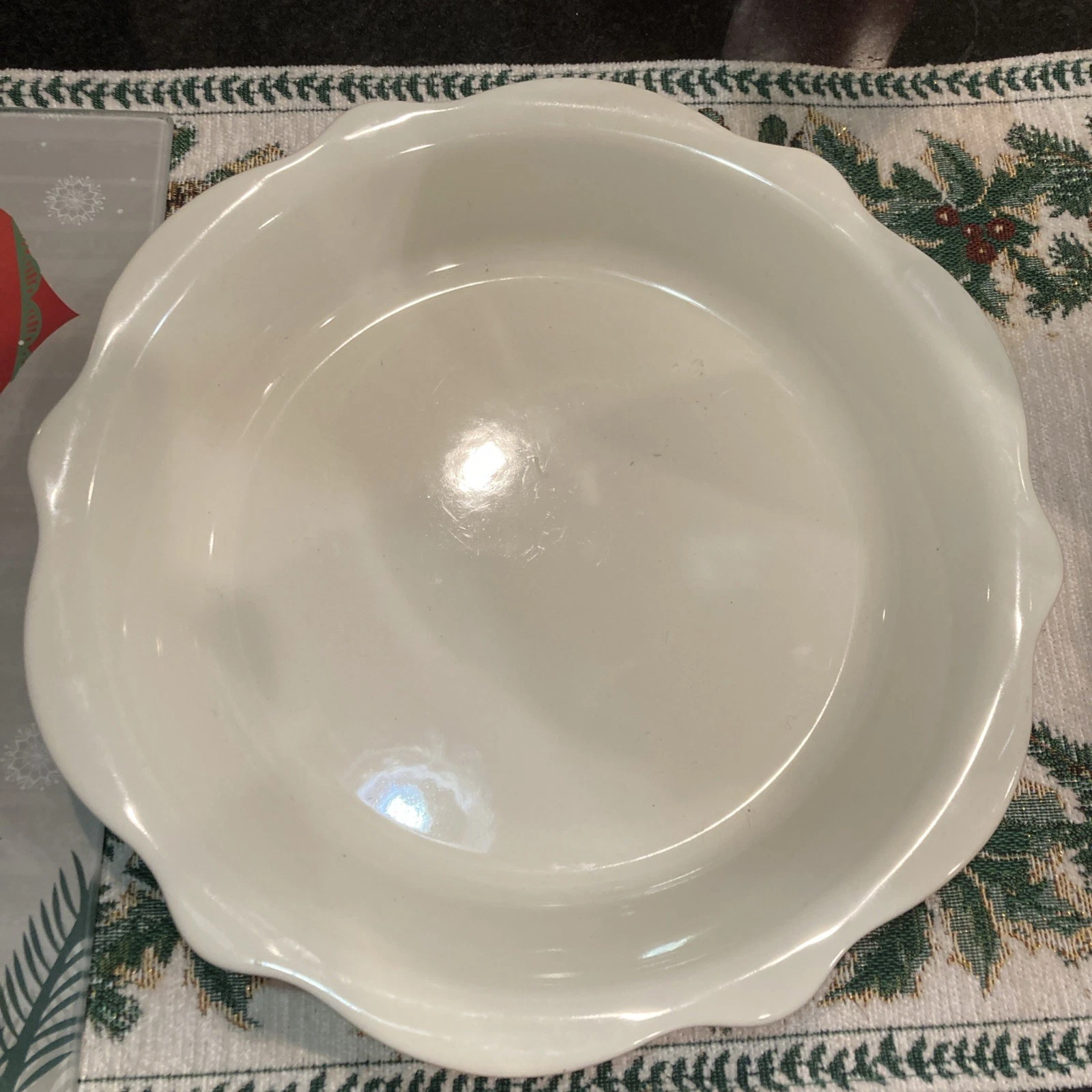 Gail Pittman GP Hospitality Collection Scalloped Pie Dish Ivory