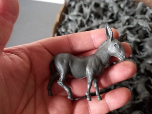 Vintage Lot 150 ANES Neufs PLASTIQUE DUR Type Starlux Clairet Crèche Diorama - Imagen 2 de 5