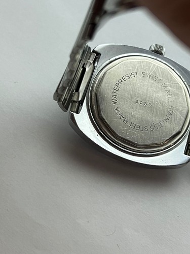 Arios Jump Hour is vintage Swiss manual-winding wristwatch - Picture 13 of 16