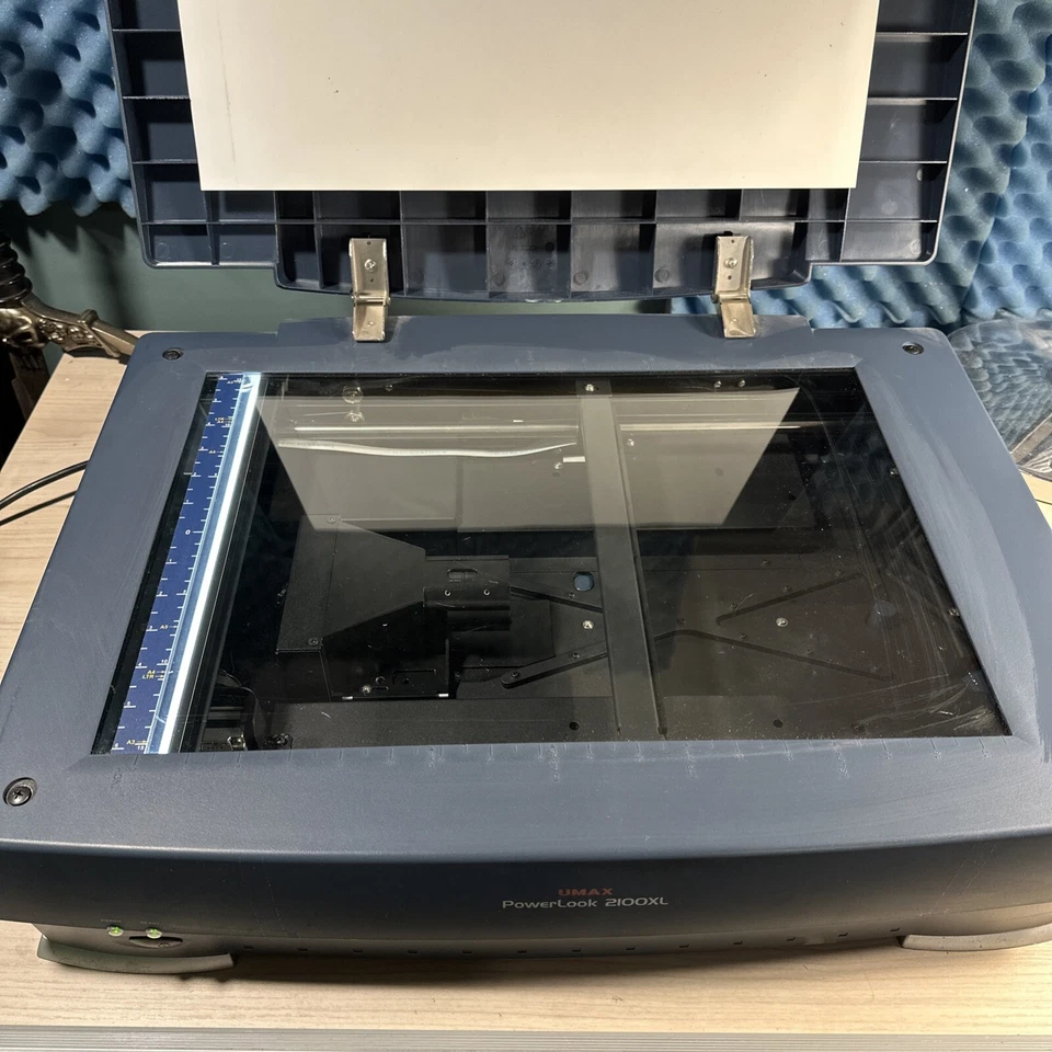 Escáner plano Umax PowerLook 2100XL U9901-H9D0 4882A097. Foto 2 de 4