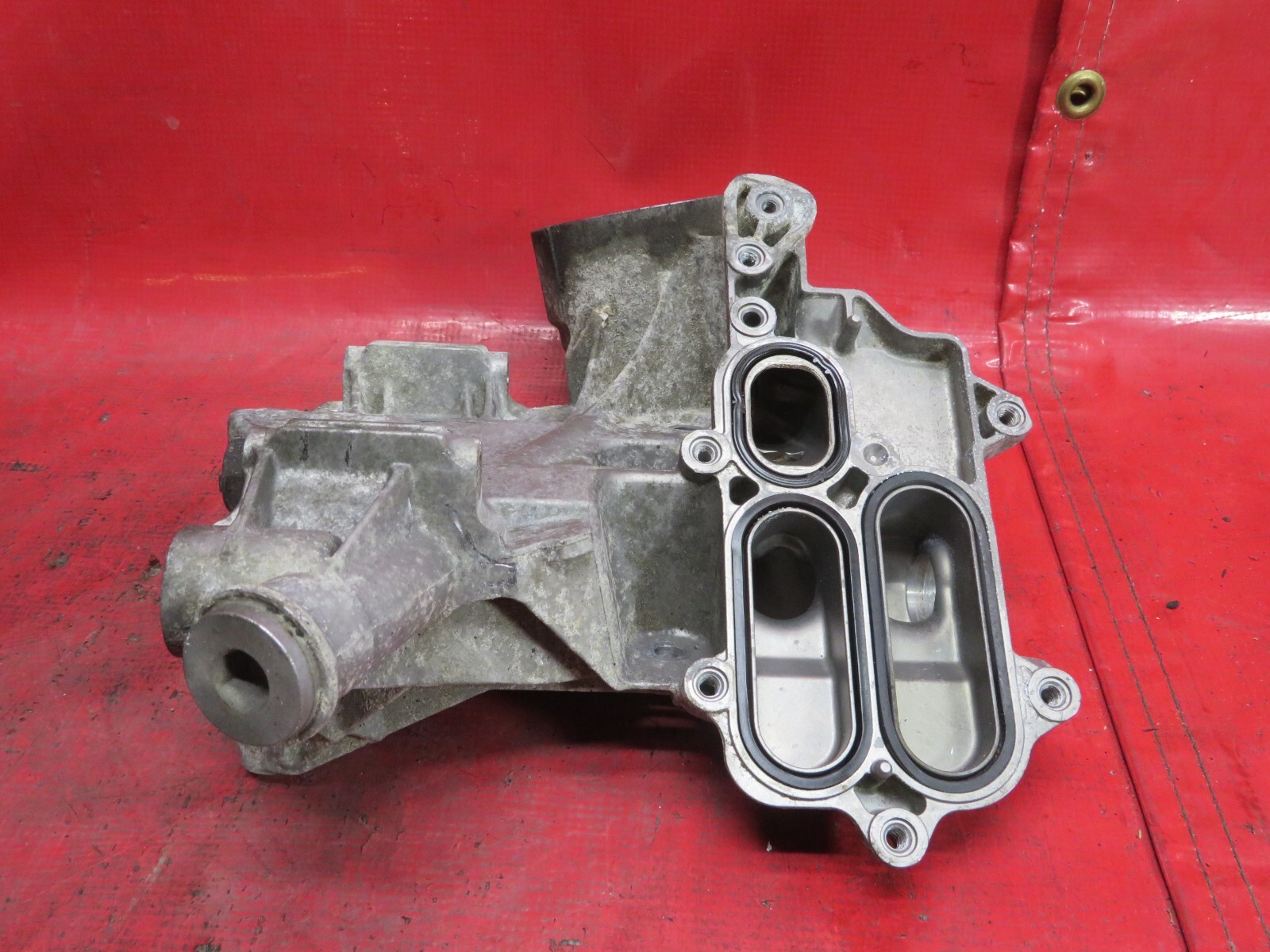 2006 BENTLEY FLYING SPUR OIL FILTER HOUSING