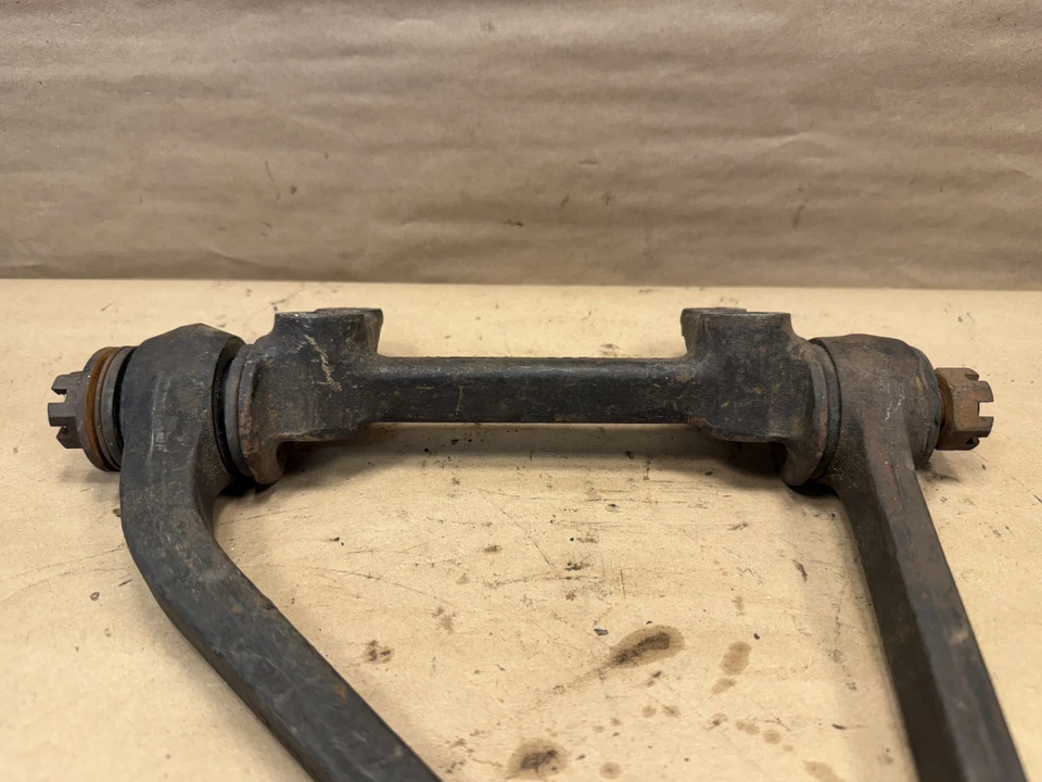 Jaguar XK140 XK150 Front Upper Wishbone Assembly OEM C4733 - Изображение 3 из 4