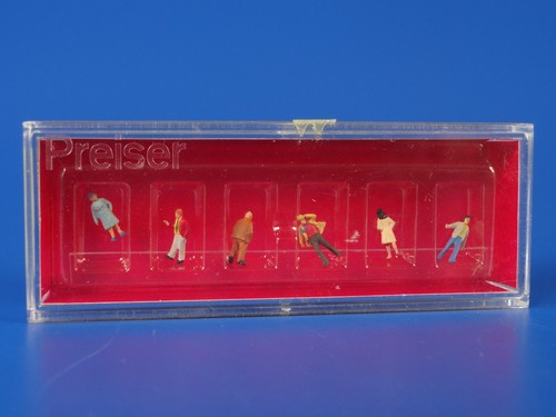 PREISER Z - 08520 - Pasajeros pintados a mano, transeúntes / LN | Condition: Used