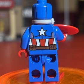 Lego Captain America Minifigure Marvel 76048 With Shield, Flippers & Breather.