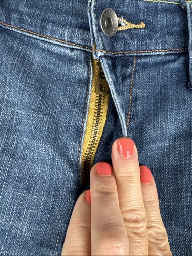 Lucky Brand Womens Sweet Straight Jeans Medium Wash Size 10/30 - Picture 3 of 10