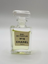 Vintage Chanel No 19 Eau de Parfum .13 oz Bottle Box France