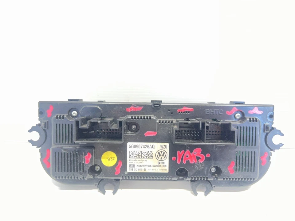 VOLKSWAGEN GOLF MK7.5 AIRCON AND HEATER CONTROLS (2017-2020) 5G0 907 426 AQ - Image 4 of 4