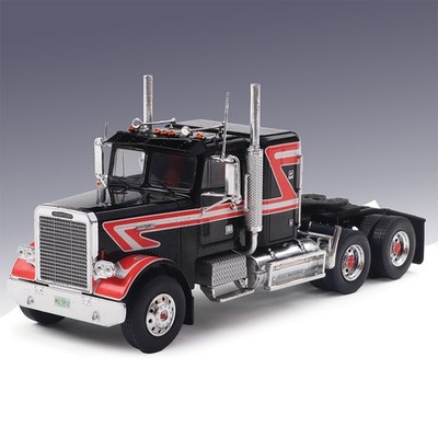 1977 Freightliner FLC 120 64 T - Black & Red