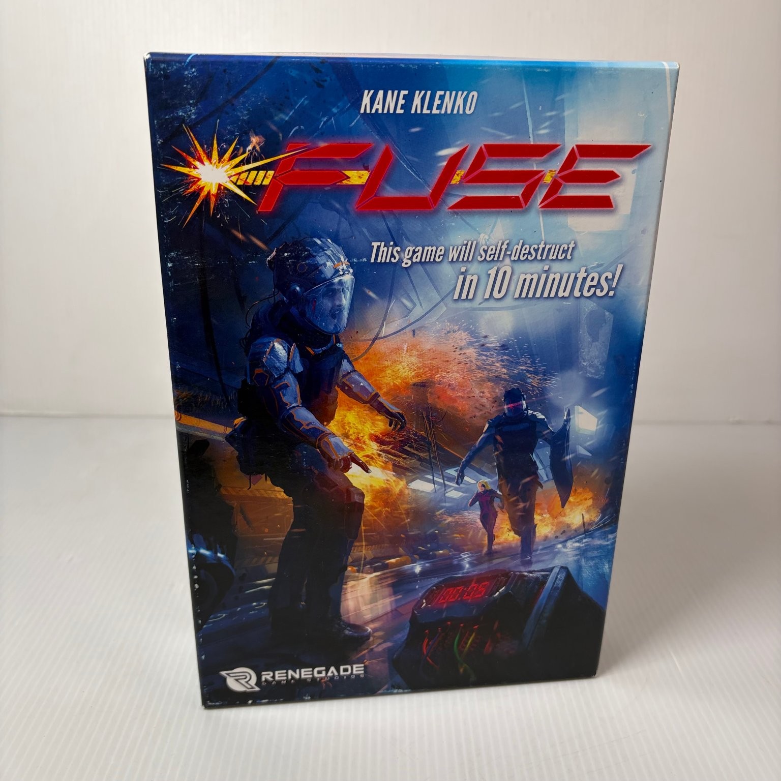 FUSE Renegade Game Studios Board Game 1-5 Players Ages 13+ Dice 2015