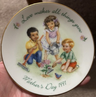 Vintage Avon Mother s Day 1991 Love Makes All Things Grow