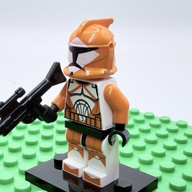 LEGO&reg; Clone Bomb Squad Trooper Minifigure (Phase 1) 7913 Exc Cond (sw0299)