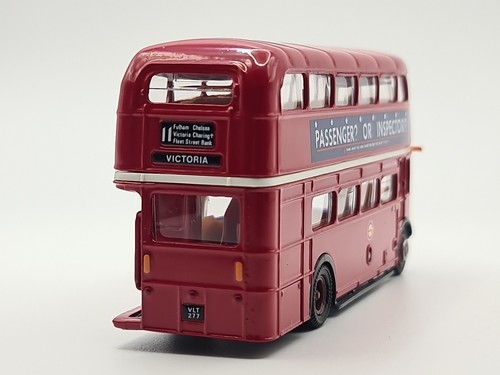 EFE AEC Routemaster Bus Route 11 - Victoria 1:76 Red London Transport 15623 MIB - Picture 8 of 24