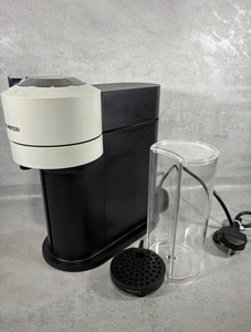 Nespresso Pod Kaffeemaschine Vertuo Next grau - gebraucht PAT getestet funktioniert