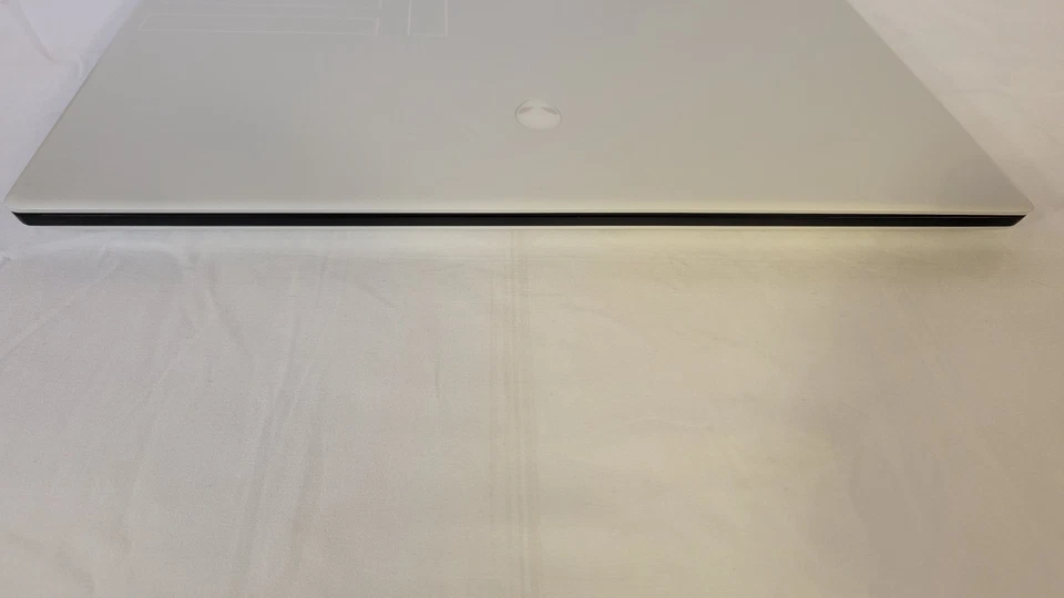 Portátil para juegos Alienware x15 R1 165hz i7-11800H / RTX 3060 / 16GB RAM / 256GB SSD Foto 4 de 4