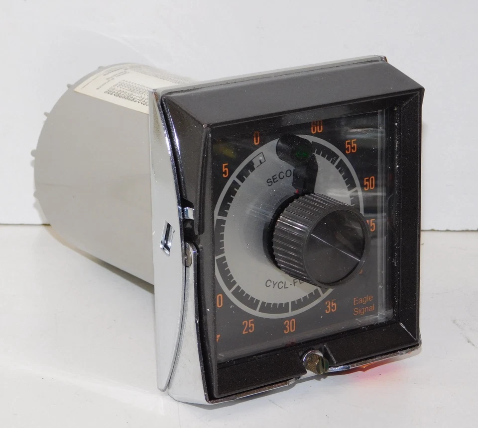 New Danaher Eagle Signal Industrial Controls HP51A6 Analog Stock Timer 0-60sec - Image 2 of 4