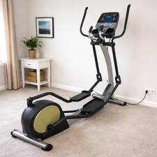 Life Fitness X1 Cross Trainer Track Console Gym Quality Smooth Quiet machine.