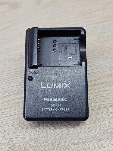 Panasonic LUMIX Camera DMC-TZ3 7.2 MP 10x Optical Zoom Silver - Picture 8 of 12