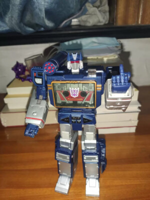 Transformers Toy Masterpiece MP-13 Soundwave w/Laserbeak Cassette Used