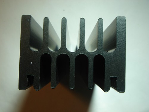 Kühlkörper Massivblock 95x45x30mm 9 Rippen 6 Schraublöcher M3 #17-61$u - Picture 3 of 7