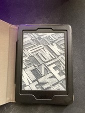 Amazon Kindle Paperwhite 7th Gen Wi-Fi Only 4 GB bundled with case