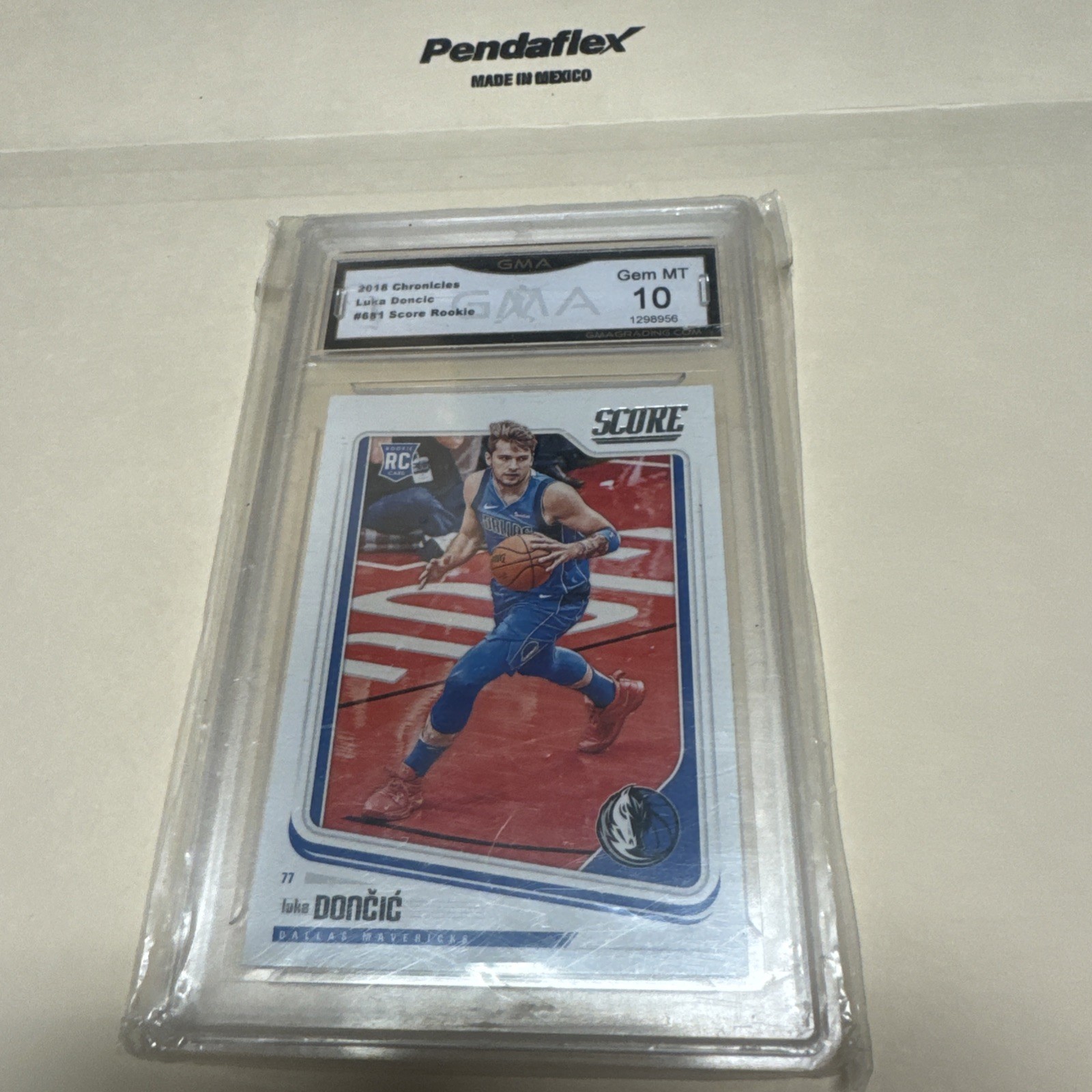 2018-19 Panini Chronicles #681 Luka Doncic Score RC Mavericks PSA 10 Gem Mint