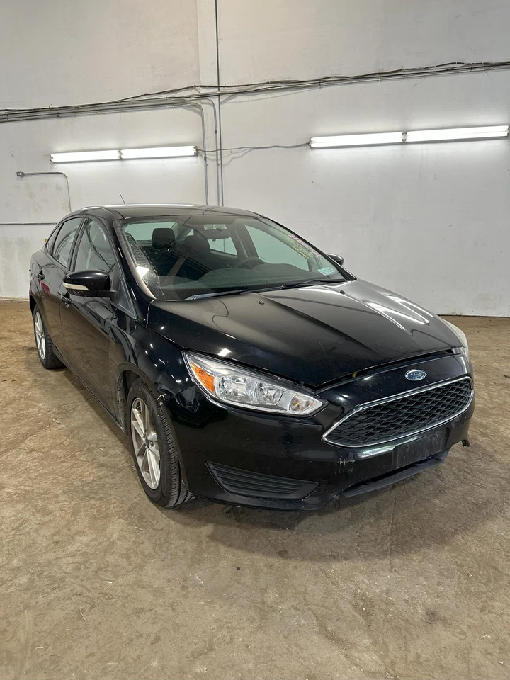 Used Left Quarter Glass fits: 2017 Ford Focus Sdn black moulding Left Grade A Foto 3 de 4