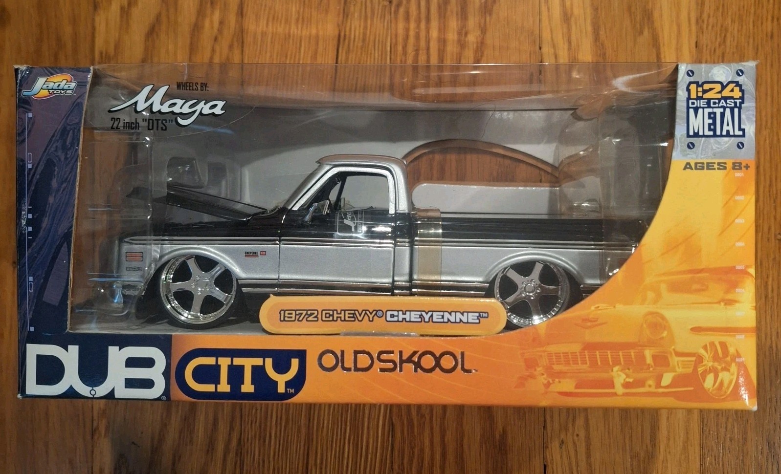 Jada Toy Dub City OldSkool 1:24 Scale 1972 Chevy Cheyenne Model Black Diecast