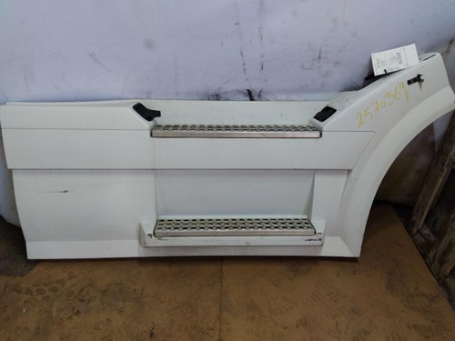 For 2008 VOLVO VNL SIDE FAIRING Right , CO