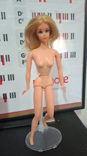 Vintage Mod Dramatic New Living Barbie Doll Blonde 1970 #1116 Taiwan