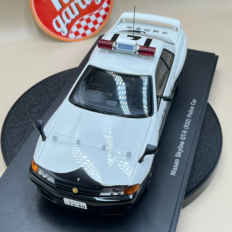 AUTOart 1/18 Nissan Skyline GT-R R32 Police car Ibaraki-Kenkei Japan 38003 - Image 4 of 4