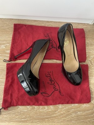 Christian Louboutin Pumps Modell Bianca Größe 39 11,5 cm flacher Absatz geformt