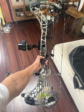 Mathews V3 31 RH bow with Garmin Xero A1 I pro sight