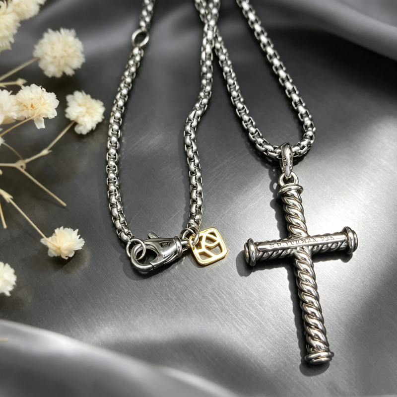 David Yurman Silver Cross Necklace 3mm Chain 17.7+2in Extendable Chain