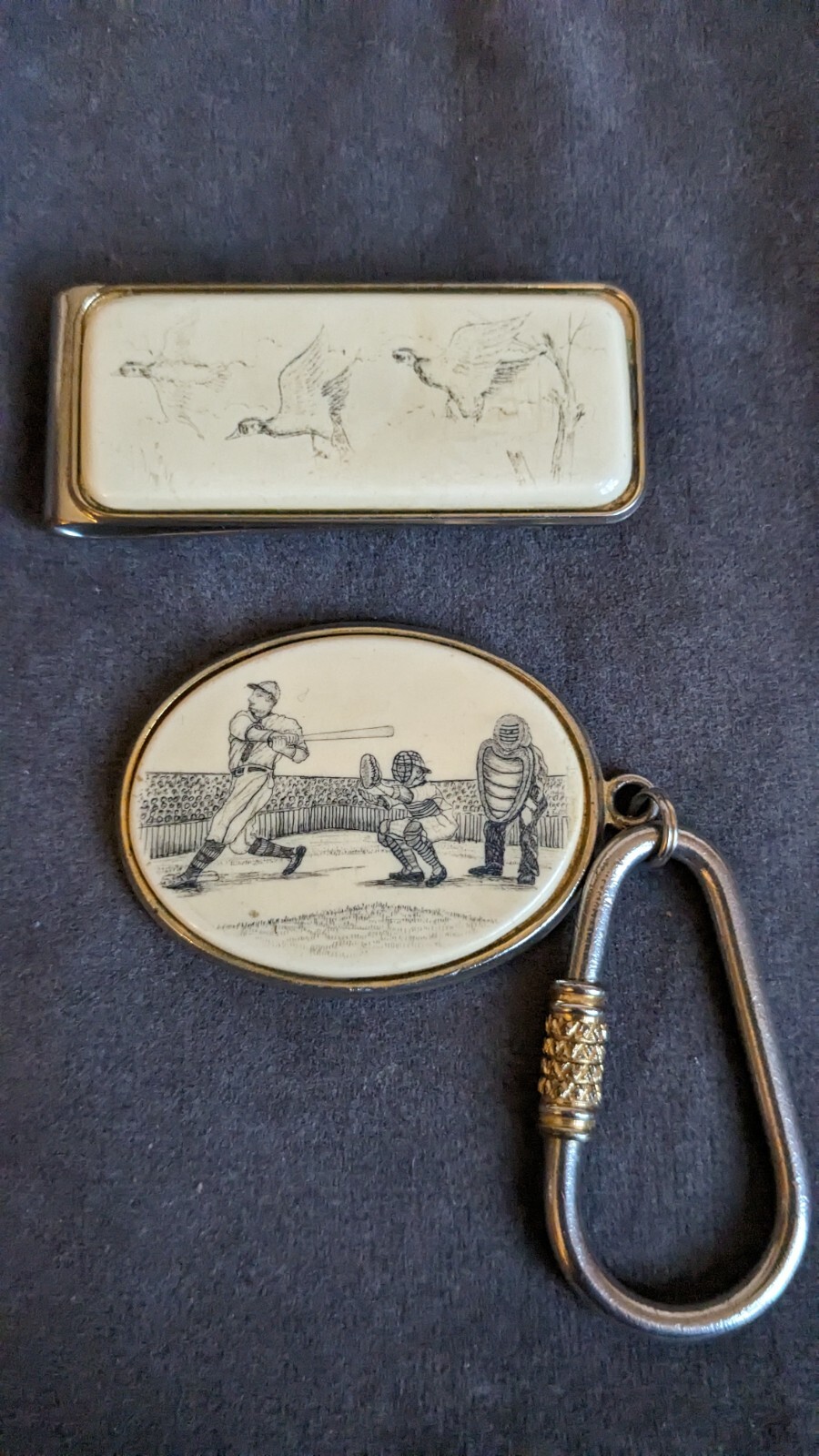 Slim Money Clip with Keychain – Compact & Stylish Storage  -image