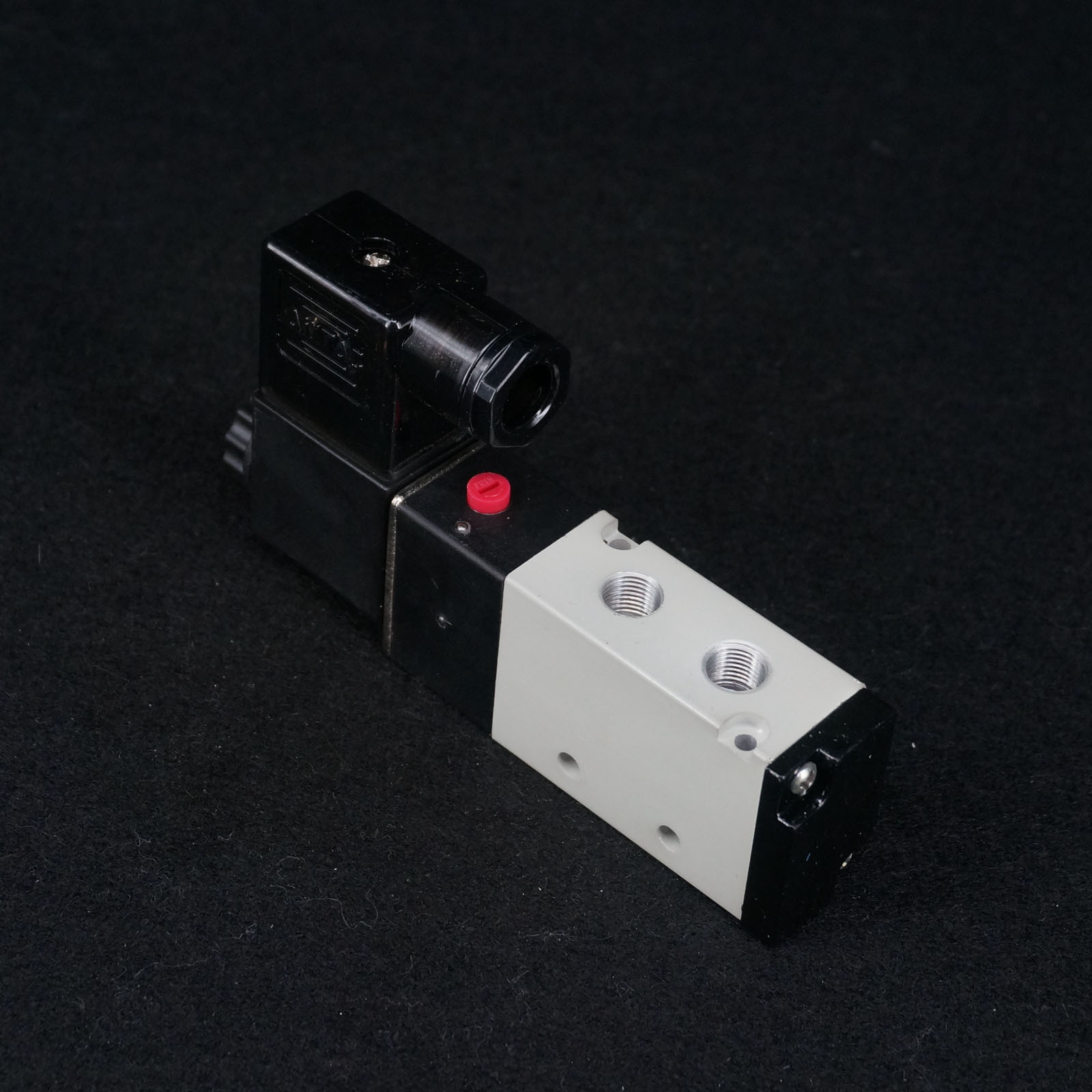 4V21006 1/8"BSPT Air Valve 5 Port 2 Position Solenoid For Pneumatic