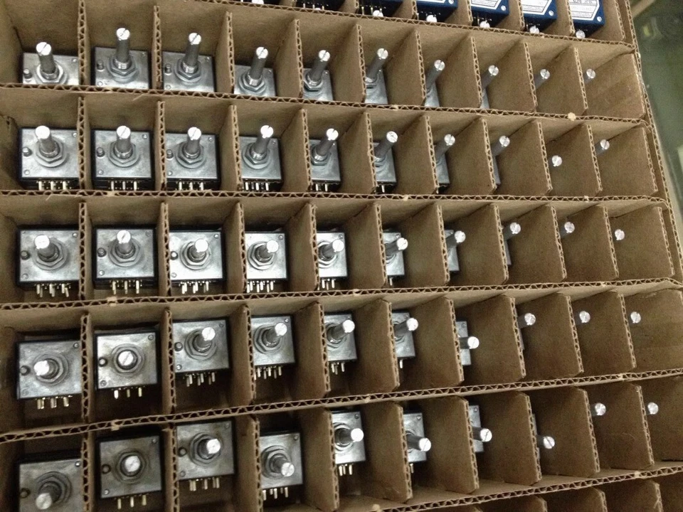 RK27 Dual-unit Volume Potentiometer A50K A100K 25mm 6 Pins Amplifiers for ALPS - Image 4 of 4