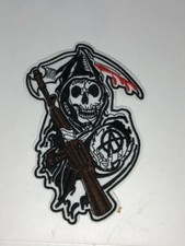 halloween SKULL with GUNS rifle iron on patch 3.5x5.3inches