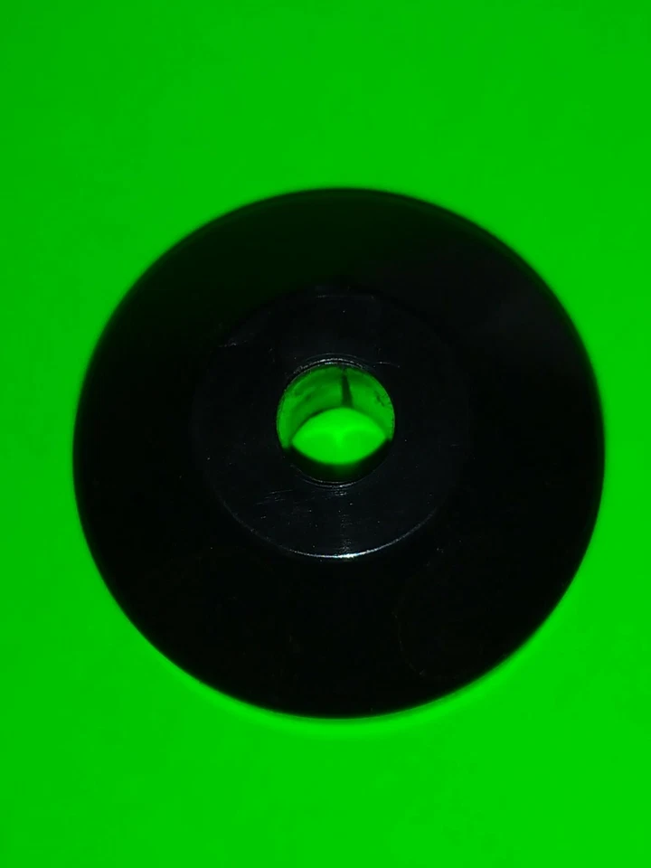 CENTREUR ADAPTATEUR 45 t, 45 T, 45 TOURS POUR PLATINE DISQUE VINYLE       i3 - Photo 3/4