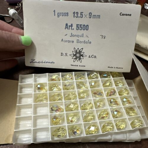 38 Vintage Swarovski Crystal Beads Jewel Jonquil Yellow 13.5 x 9MM, 5500 Austria - Picture 4 of 5