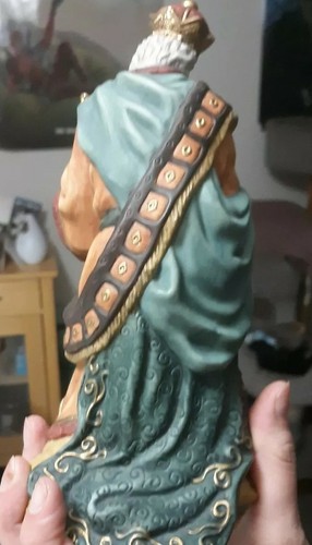 Kirkland Signature Kneeling Wise Man - Picture 3 of 6