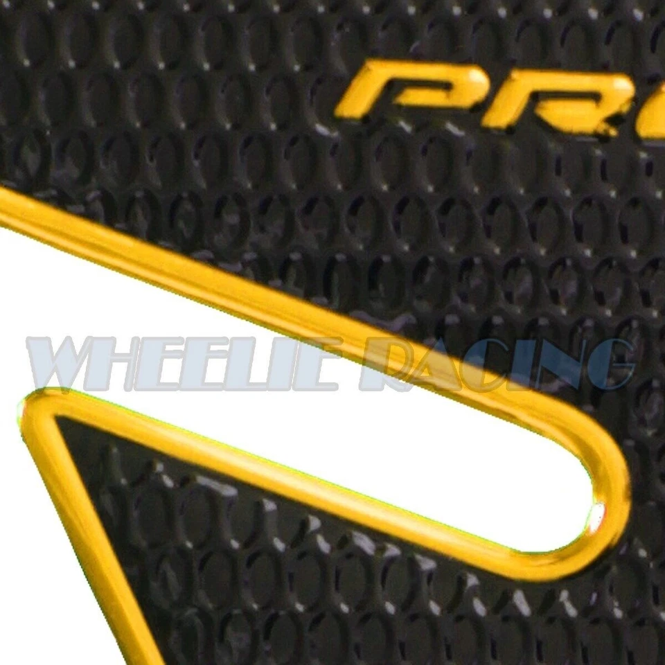 3D ЗАЩИТНАЯ НАКЛЕЙКА НА ПОДУШЕЧКУ ТОПЛИВНОГО/ГАЗОВОГО БАКА ПРОФЕССИОНАЛЬНАЯ РУЧКА ПЕРФОРИРОВАННАЯ ГЛЯНЦЕВАЯ ЧЕРНАЯ + ХРОМИРОВАННАЯ ЗОЛОТИСТАЯ - Изображение 3 из 4