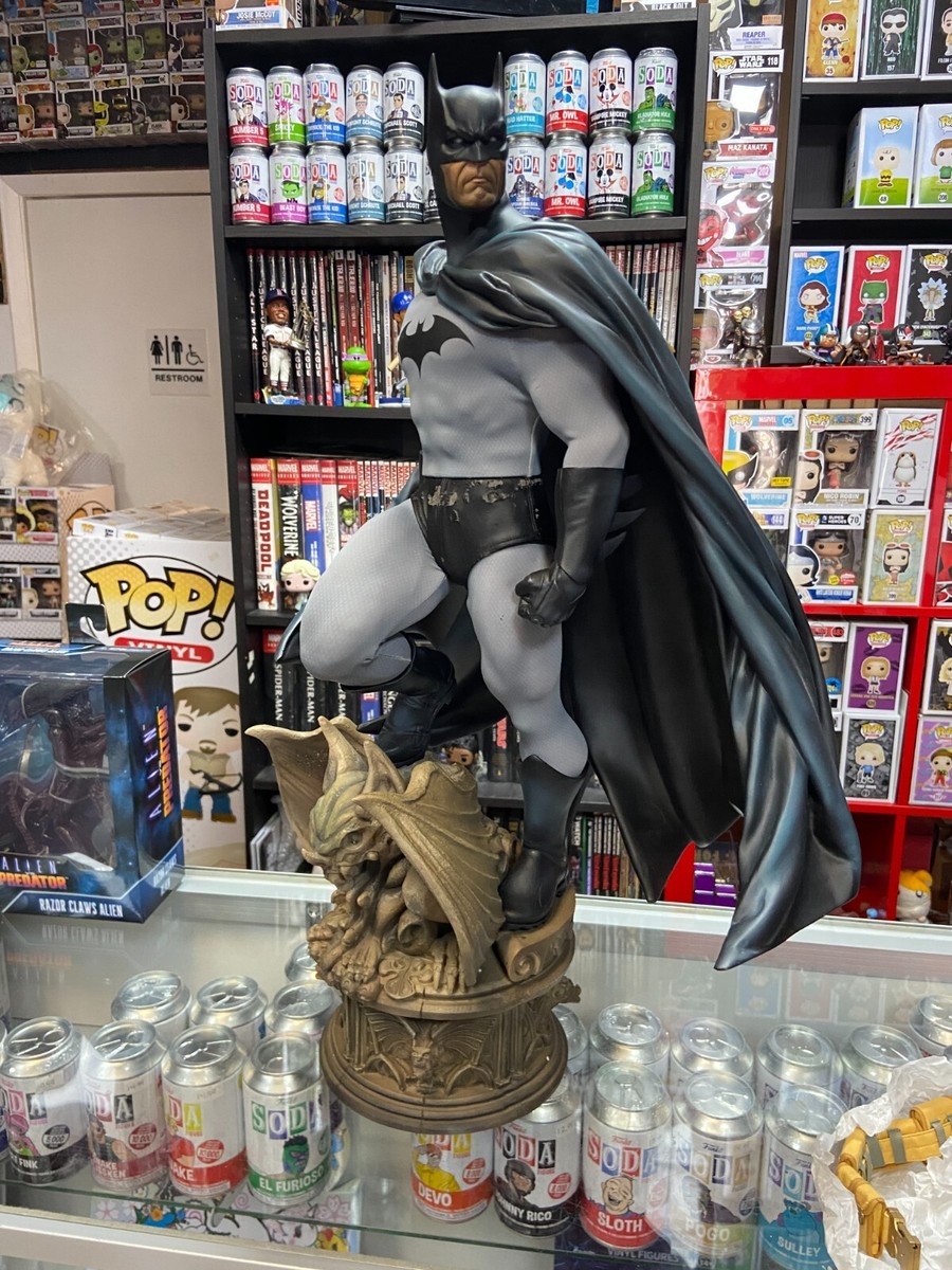 DC Comics Batman Premium Format Figure Sideshow Collectibles