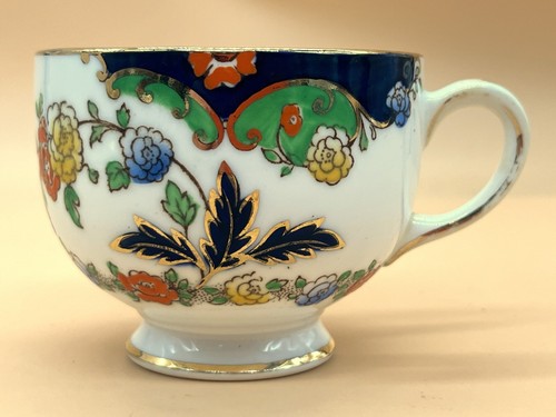 Royal Albert Crown Bognor smooth shape tea cup, saucer & side plate trio. 7466. - Picture 4 of 10