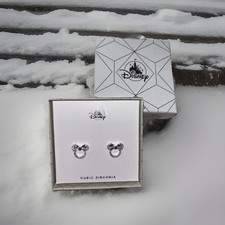 Disney Cubic Zirconia Stud Earrings Minnie Mouse Design NWB