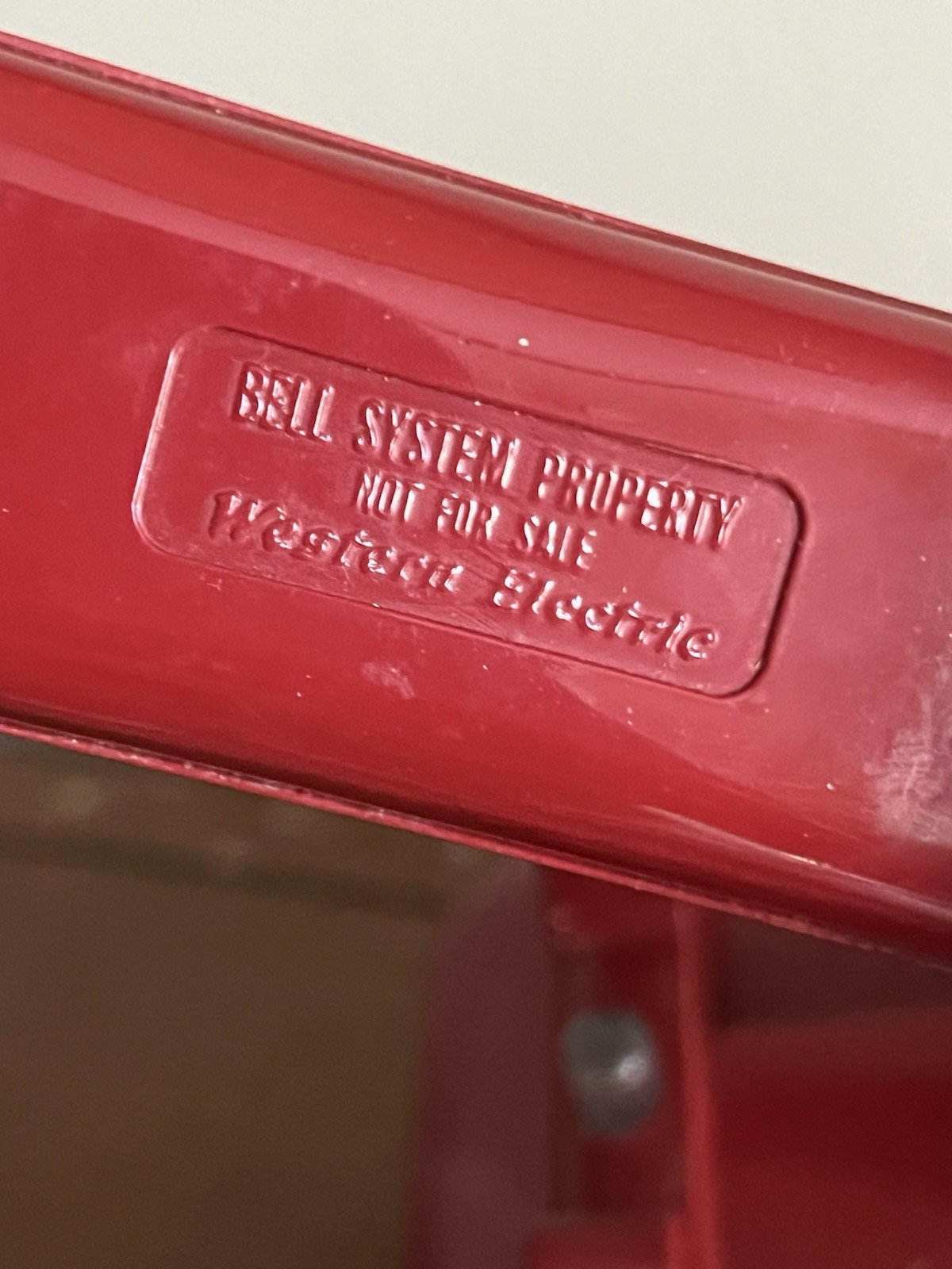 Vintage Bell System Western Electric 1970’s RED Push Button Telephone 2500D Plug