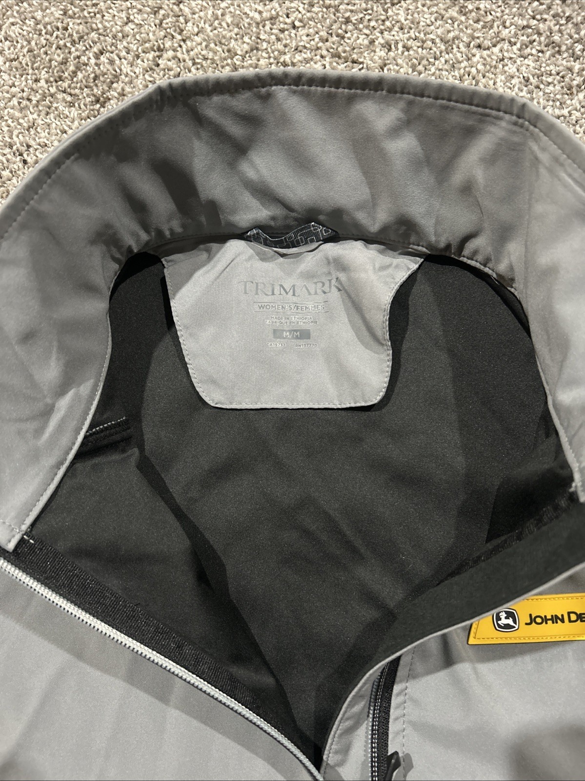 John Deere Womens Medium Gray Softshell Logo Full… - image 5