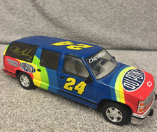 1994 Jeff Gordon DuPont Suburban 1:24 Diecast 1 of 10K Limited Edition