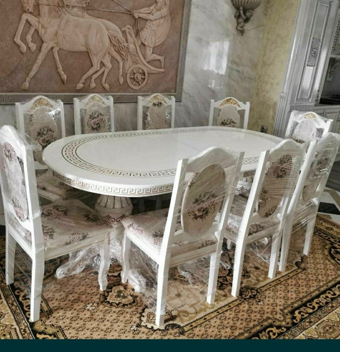 Solid Wood Dining Table & Chairs | Custom Made
